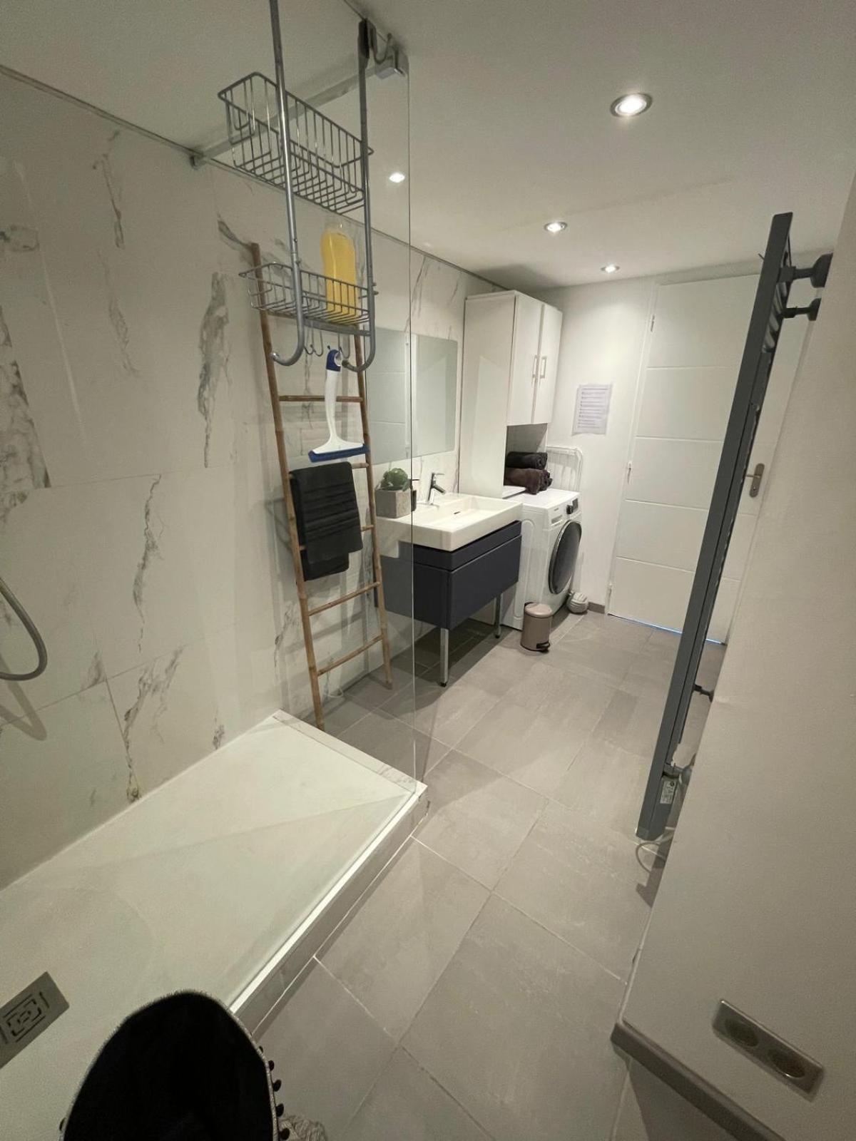 Appartement Design Sur Vauban - Clim Et Wifi Marseille Luaran gambar